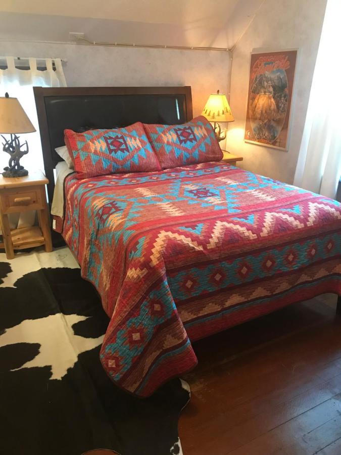Holiday Lodge Bed And Breakfast Banff Dış mekan fotoğraf